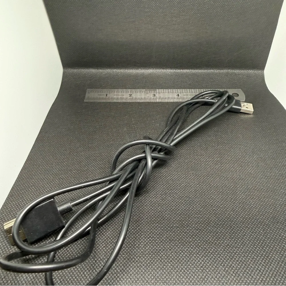 Black USB to HDMI Cable